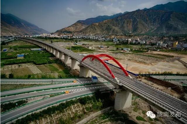 蘭渝鐵路最新進(jìn)展！除胡麻嶺隧道外已全線鋪通