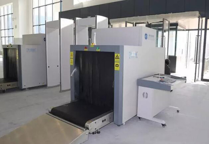 全國、省市政協(xié)委員體驗(yàn)蘭渝鐵路、視察階州廣場