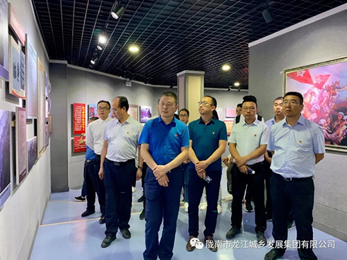 市龍江城鄉(xiāng)發(fā)展集團黨委開展“不忘初心、牢記使命”紀念建黨98周年主題黨日活動